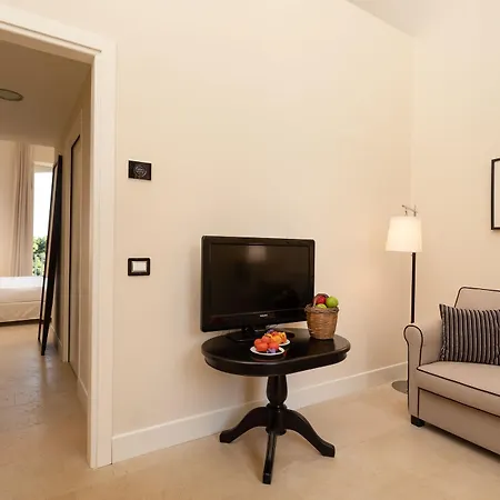 فندق Borgo Di Luce I Monasteri Golf & 5*