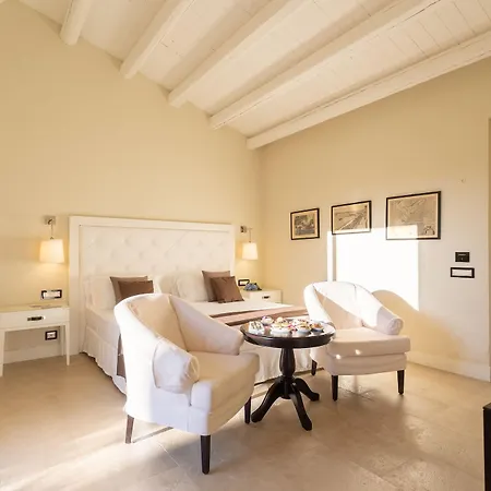 فندق Borgo Di Luce I Monasteri Golf & 5*