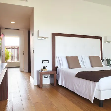 Borgo Di Luce I Monasteri Golf & فندق سيراكوزا